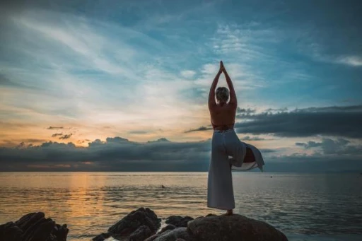 GSTT wellbeing yoga - Session 1 - 4pm 